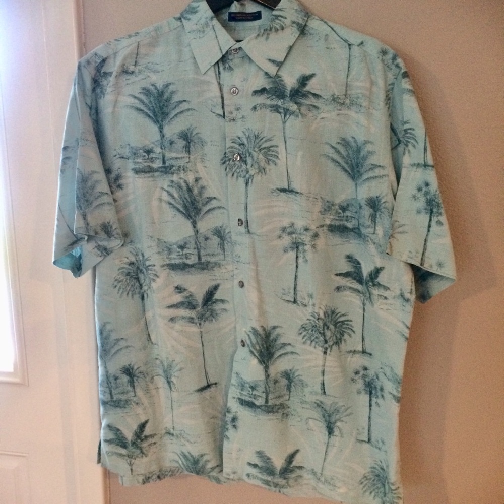 2/$25 Men’s Charter Club shirt
